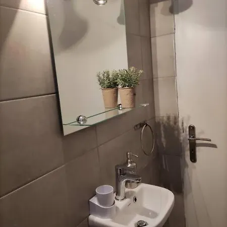 κοντά στην θάλασσα * Arkoudi