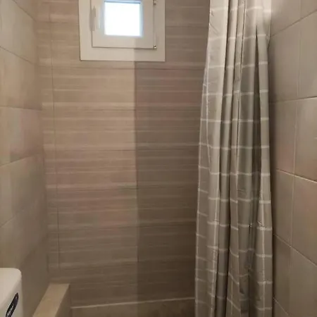 Holiday home κοντά στην θάλασσα *