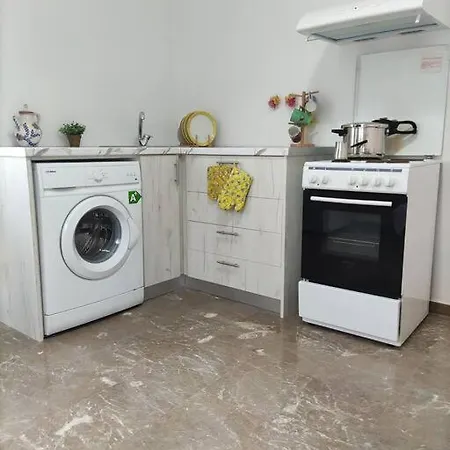 Holiday home κοντά στην θάλασσα *